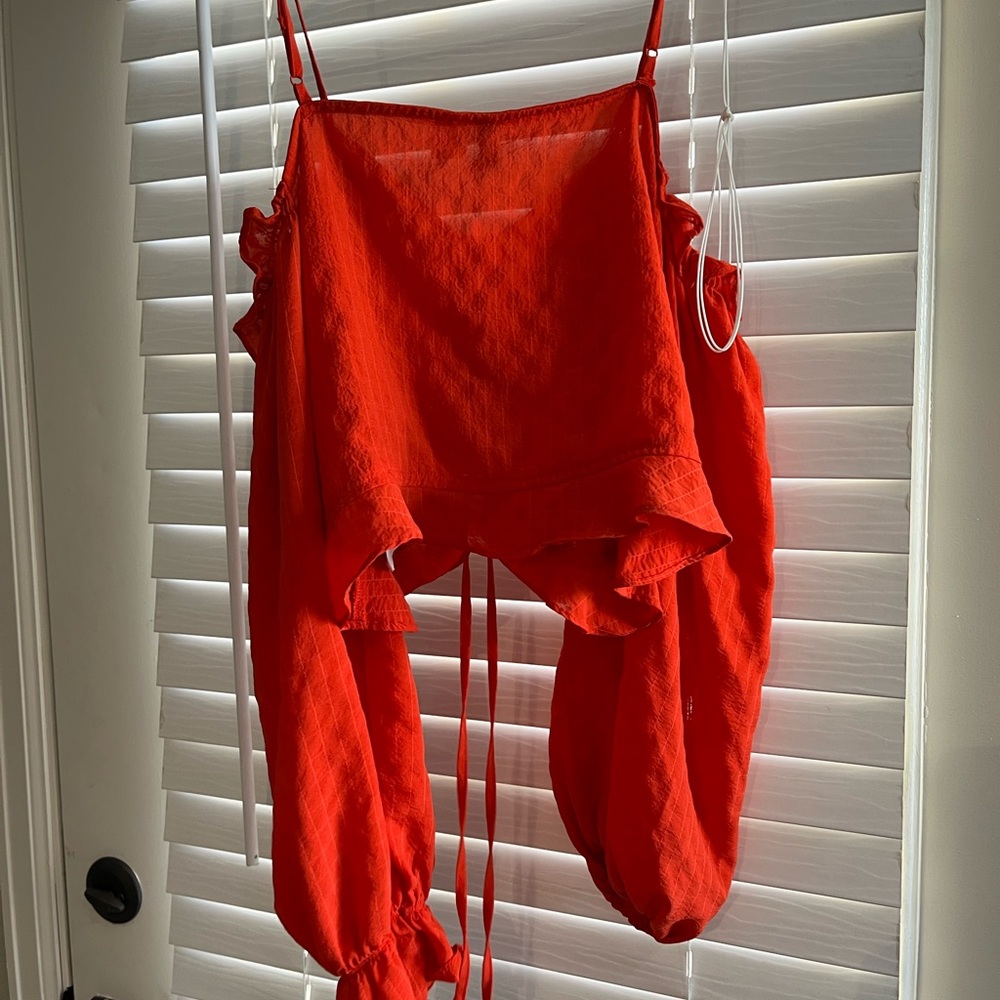 Divided Red Ruffled Blouse - Picture 3 of 4